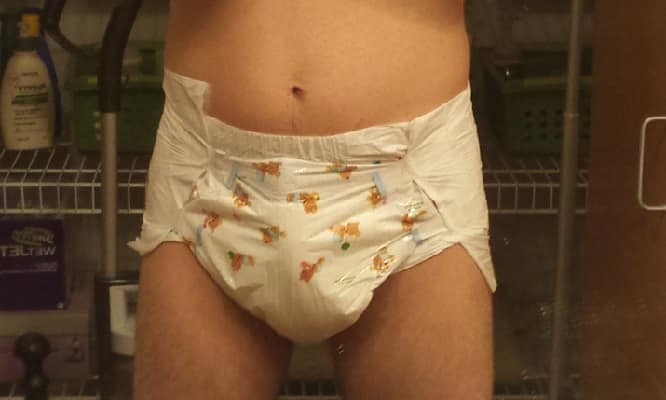 Teen Boy Loves To wear the adult diaper
