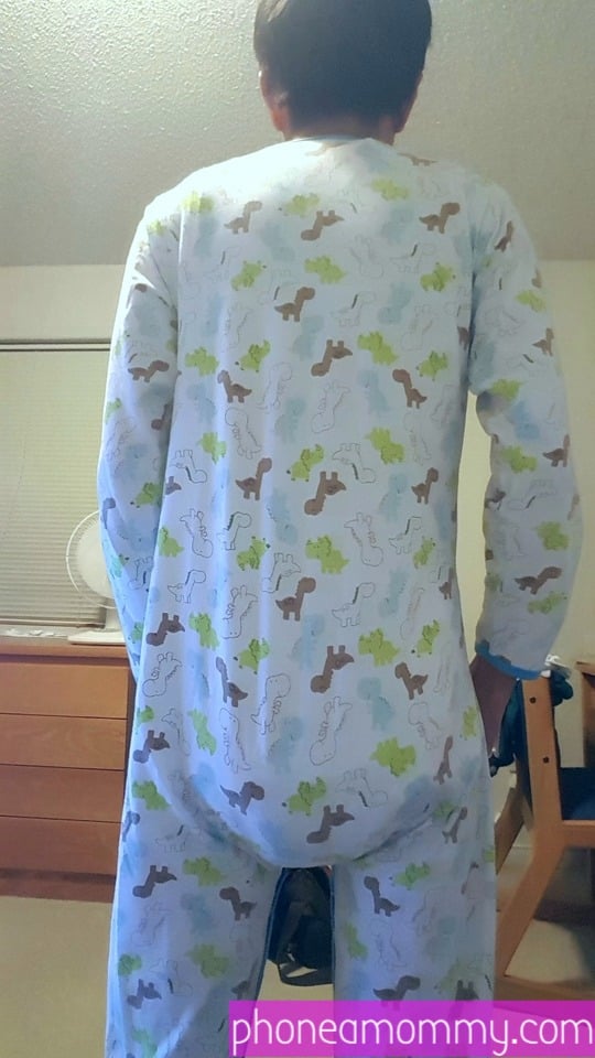 A men wearing the baby diaper dress