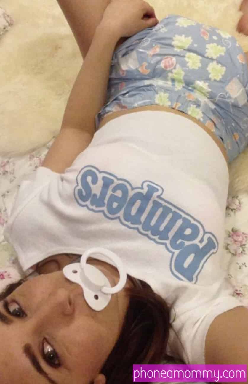 Adult Teen Girl Lying To taking The selfie of her diaper pic