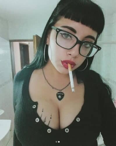 Hot Milky Boob Mommy Smoking Cigeratte